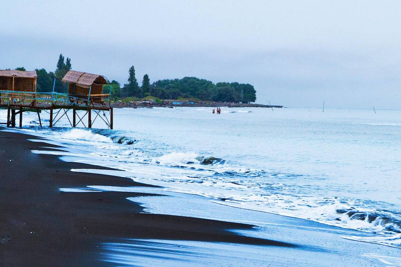 Отдых в азербайджане на море цены 2024. Ленкорань море. Каспийское море Ленкорань. Ленкорань Азербайджан. Ленкорань Азербайджан море.